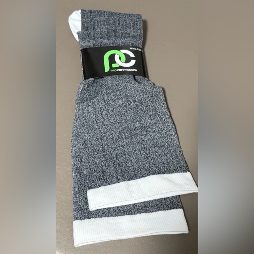 New Pro Compression Wide Calf 3XL Compression Socks Gray White